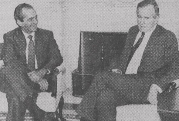 Reunión presidencial en la Casa Blanca, Oficina Oval, noviembre 28, 1990. Reunión presidencial en la Casa Blanca, Oficina Oval, noviembre 28, 1990.