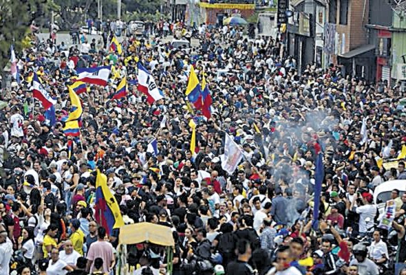 Simpatizantes de Gustavo Petro celebran. Simpatizantes de Gustavo Petro celebran.