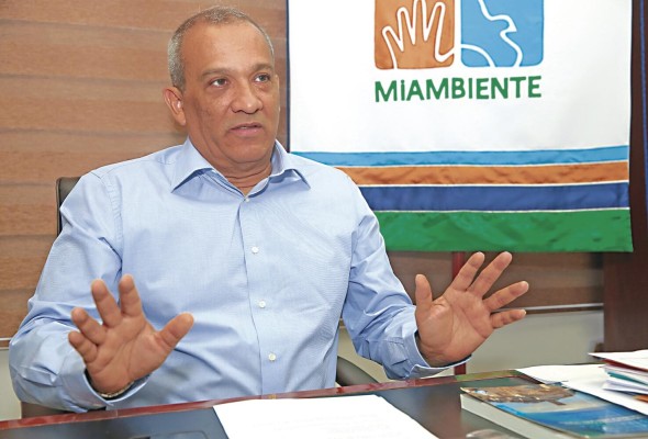 Milciades Concepción, ministro de Ambiente, durante una entrevista con 'La Decana'. Milciades Concepción, ministro de Ambiente, durante una entrevista con 'La Decana'.