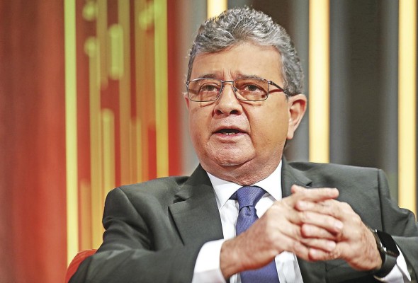 Oscar Vallarino: 'Se requiere de una Autoridad del Agua similar a la del Canal de Panamá' Oscar Vallarino: 'Se requiere de una Autoridad del Agua similar a la del Canal de Panamá'