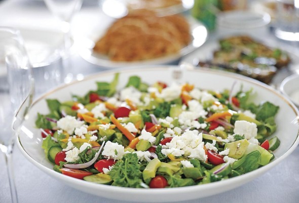 Ensalada de verduras frescas. Ensalada de verduras frescas.