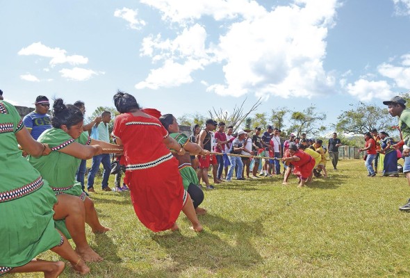 La soga es otra de las actividades donde la fortaleza de brazos y piernas es fundamental. La soga es otra de las actividades donde la fortaleza de brazos y piernas es fundamental.