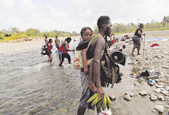 Darién, la densa selva que sirve de frontera natural entre Colombia y Panamá, es una de las rutas migratorias más peligrosas del mundo Darién, la densa selva que sirve de frontera natural entre Colombia y Panamá, es una de las rutas migratorias más peligrosas del mundo