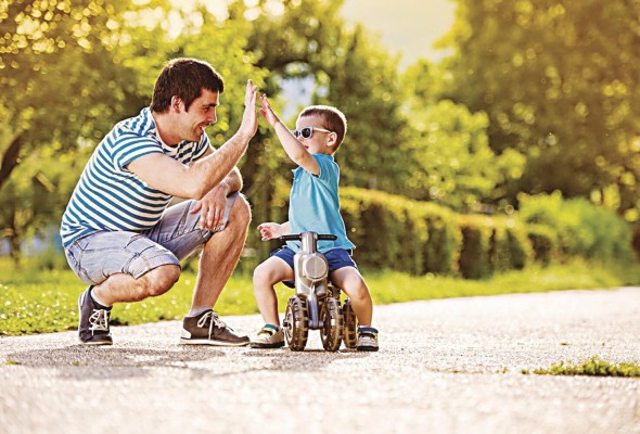 En América Latina y el Caribe existe un reconocimiento creciente de la importancia que reviste para los hijos la participación de los padres en las tareas de cuidado. En América Latina y el Caribe existe un reconocimiento creciente de la importancia que reviste para los hijos la participación de los padres en las tareas de cuidado.
