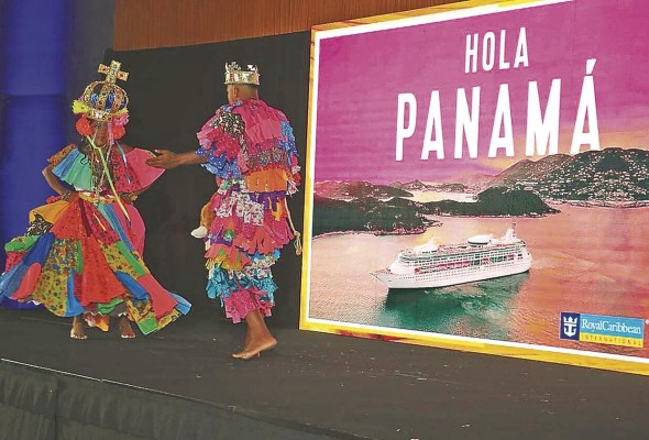 En el lanzamiento de Royal Caribbean se presentaron conjuntos folclóricos En el lanzamiento de Royal Caribbean se presentaron conjuntos folclóricos