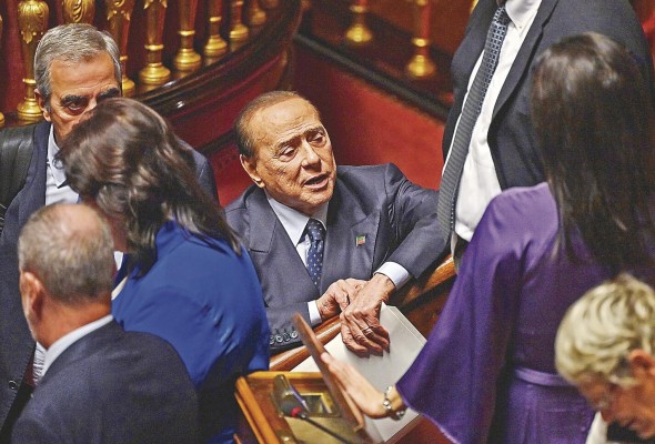 El expresidente de Italia Silvio Berlusconi, en una fotografía de archivo El expresidente de Italia Silvio Berlusconi, en una fotografía de archivo