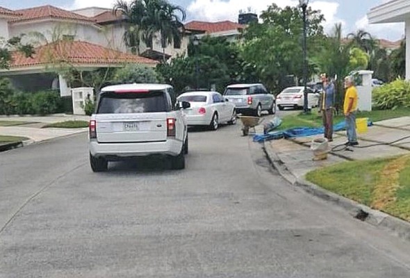 La diligencia ocurrió en la exclusiva zona de Santa María. La diligencia ocurrió en la exclusiva zona de Santa María.