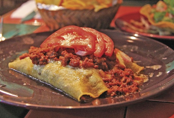 La comida con chile es parte de la gastronomía mexicana. La comida con chile es parte de la gastronomía mexicana.