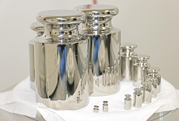 Unidades de referencia de peso del Laboratorio de Balanzas y Masas de Cenamep AIP. Unidades de referencia de peso del Laboratorio de Balanzas y Masas de Cenamep AIP.