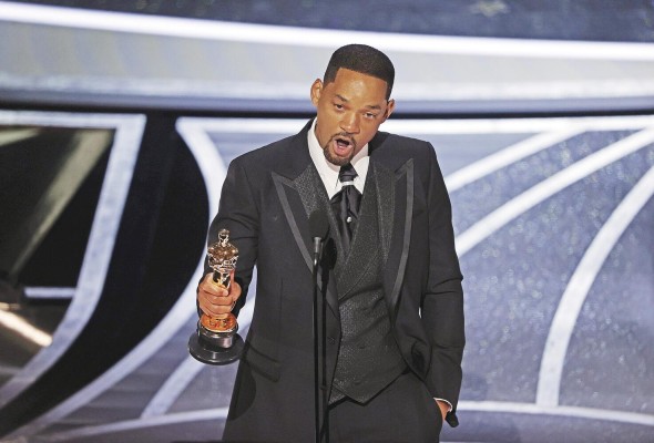 El actor estadounidense Will Smith fue premiado el pasado 27 de marzo, durante la edición 94 de los premios Óscar, en el teatro Dolby, en Los Ángeles (California, EE.UU.). El actor estadounidense Will Smith fue premiado el pasado 27 de marzo, durante la edición 94 de los premios Óscar, en el teatro Dolby, en Los Ángeles (California, EE.UU.).
