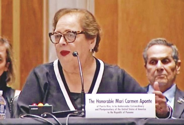 El comité del Senado de EE.UU. celebró audiencia para la nominación de Mari Carmen Aponte. El comité del Senado de EE.UU. celebró audiencia para la nominación de Mari Carmen Aponte.