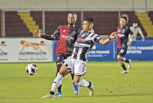 El Tauro hará de local en contra de Potros del Este el domingo, en el estadio Rommel Fernández. El Tauro hará de local en contra de Potros del Este el domingo, en el estadio Rommel Fernández.