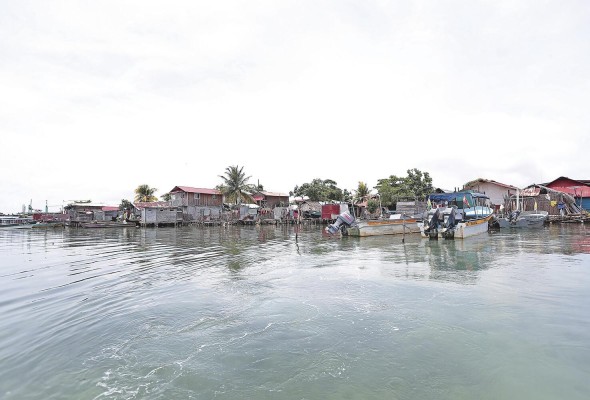 Isla del Cangrejo es el primer lugar del mundo evaluado bajo una legislación internacional vinculada a los llamados refugiados climáticos, desplazamientos humanos provocados por el cambio climático. Isla del Cangrejo es el primer lugar del mundo evaluado bajo una legislación internacional vinculada a los llamados refugiados climáticos, desplazamientos humanos provocados por el cambio climático.