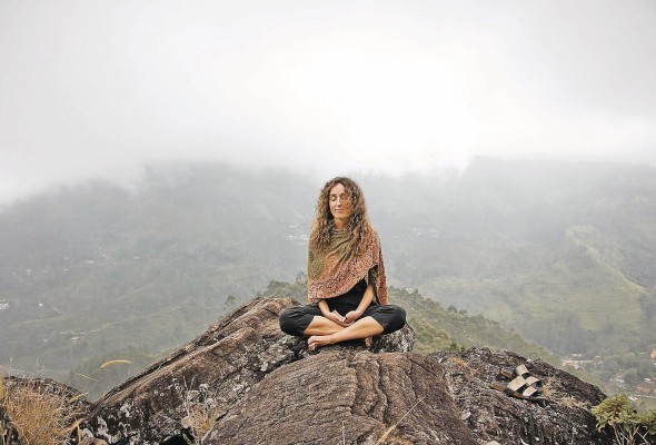 Una forma de aliviar este síndrome es la meditación, la gestión del estrés y el control de la respiración. Una forma de aliviar este síndrome es la meditación, la gestión del estrés y el control de la respiración.