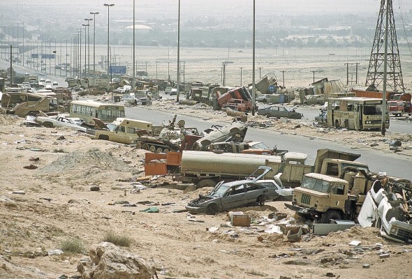Autopista de la muerte hace referencia a una vía de seis carriles entre Kuwait e Irak. Autopista de la muerte hace referencia a una vía de seis carriles entre Kuwait e Irak.