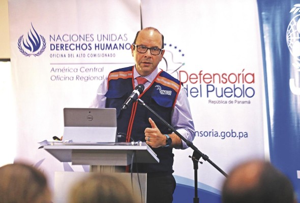Eduardo Leblanc es el actual defensor del Pueblo, y llegó a la institución tras la destitución de Alfredo Castillero Hoyos. Eduardo Leblanc es el actual defensor del Pueblo, y llegó a la institución tras la destitución de Alfredo Castillero Hoyos.