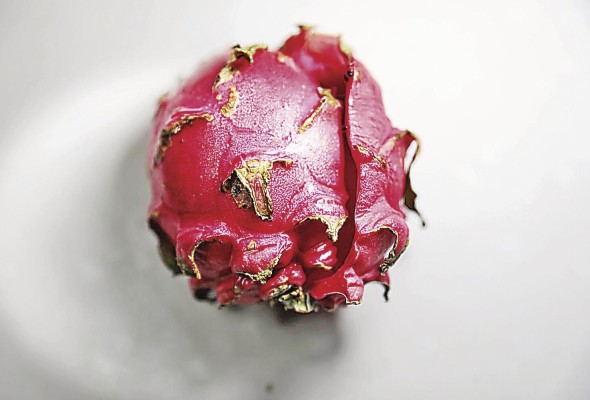 Uno de los beneficios de la Pitahaya es que ayuda a mejorar ciertos problemas digestivos, como el estreñimiento. Uno de los beneficios de la Pitahaya es que ayuda a mejorar ciertos problemas digestivos, como el estreñimiento.