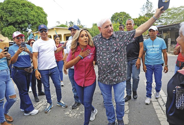 La diputada Ábrego fue denunciada por apoyar a Ricardo Martinelli. La diputada Ábrego fue denunciada por apoyar a Ricardo Martinelli.