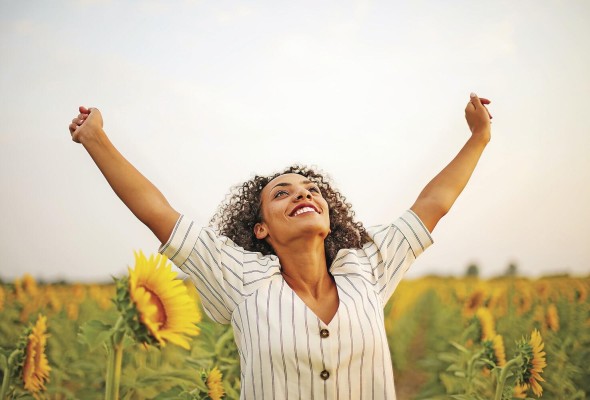 El potencial, la creencia y el pensamiento positivo van de la mano. El potencial, la creencia y el pensamiento positivo van de la mano.