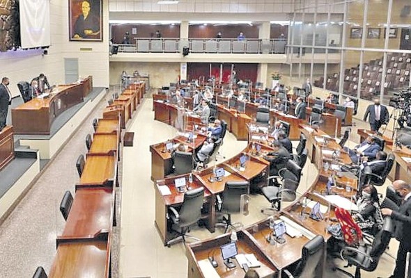 El Ejecutivo publicó en Gaceta Oficial la Ley 247 que reforma el Código Electoral, un día después de que la Asamblea Nacional la aprobara en tercer debate. El Ejecutivo publicó en Gaceta Oficial la Ley 247 que reforma el Código Electoral, un día después de que la Asamblea Nacional la aprobara en tercer debate.