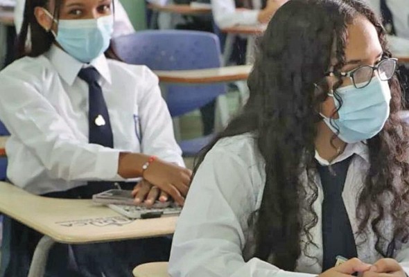 El foco principal de contagios está en los adolescentes. El foco principal de contagios está en los adolescentes.