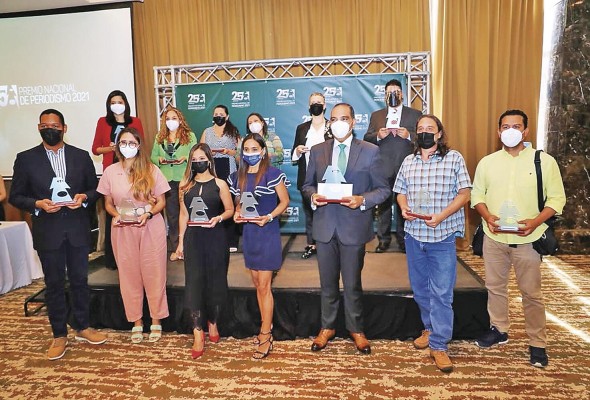 Ganadores del XXV Premio Nacional de Periodismo Ganadores del XXV Premio Nacional de Periodismo