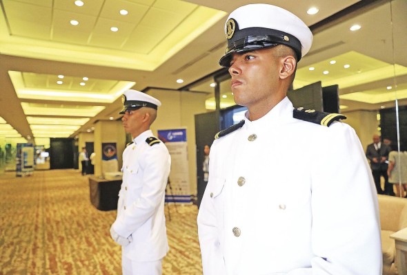 Jóvenes cadetes de marina durante la primera cumbre Lammis 2023. Jóvenes cadetes de marina durante la primera cumbre Lammis 2023.