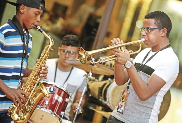 Los jóvenes y talentos emergentes son los principales beneficiados del Panamá Jazz Festival. Los jóvenes y talentos emergentes son los principales beneficiados del Panamá Jazz Festival.