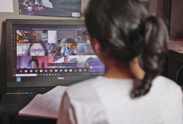 Un porcentaje de estudiantes se encuentra rezagado del sistema educativo virtual. Un porcentaje de estudiantes se encuentra rezagado del sistema educativo virtual.