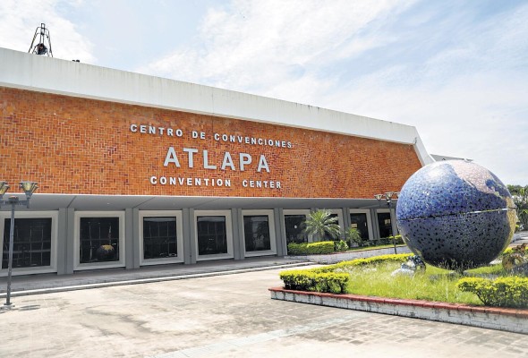 Atlapa fue construido a finales de la década de 1980 y su nombre se origina en el encuentro de los dos mares océano Atlántico y océano Pacífico Atlapa fue construido a finales de la década de 1980 y su nombre se origina en el encuentro de los dos mares océano Atlántico y océano Pacífico