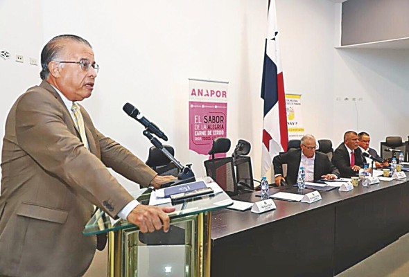 El ministro del Mida, Augusto Valderrama, durante la instalación de la comisión. El ministro del Mida, Augusto Valderrama, durante la instalación de la comisión.