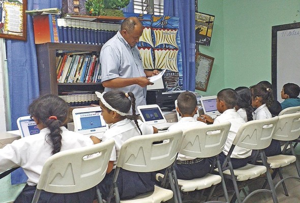 Fase de prueba de los objetos de aprendizaje de PODA. Fase de prueba de los objetos de aprendizaje de PODA.