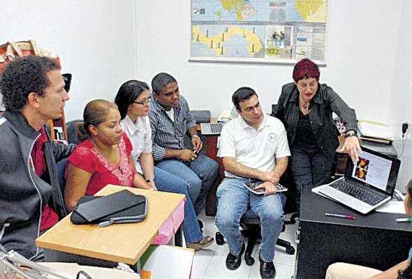 Introducción en el tema a los ingenieros panameños. Introducción en el tema a los ingenieros panameños.