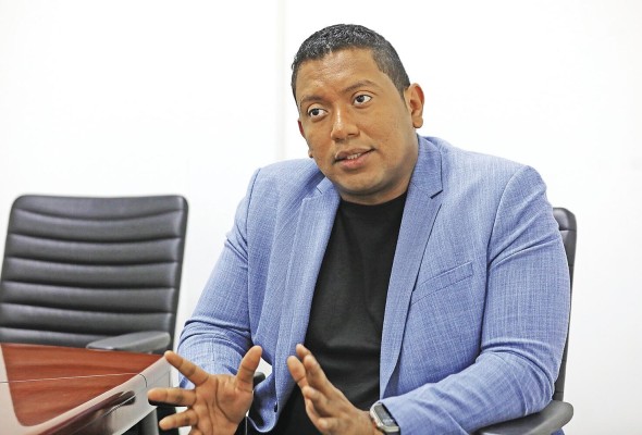 El ingeniero Luis Oliva, Administrador de la Autoridad para la Innovación Gubernamental. El ingeniero Luis Oliva, Administrador de la Autoridad para la Innovación Gubernamental.
