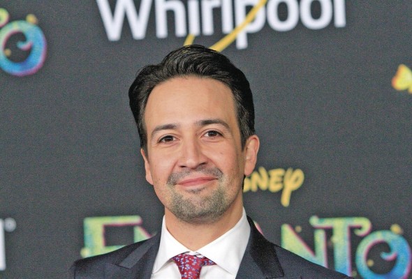 Lin-Manuel Miranda durante el estreno mundial del película 60 de Walt Disney Animation Studios 'Encanto'. Lin-Manuel Miranda durante el estreno mundial del película 60 de Walt Disney Animation Studios 'Encanto'.
