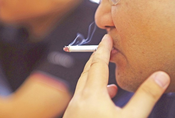A América Latina llegan unos 8.000 millones de cigarrillos anualmente procedentes de Asia. A América Latina llegan unos 8.000 millones de cigarrillos anualmente procedentes de Asia.