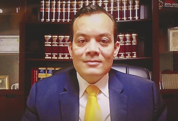 Juan Carlos Araúz, presidente del Colegio Nacional de Abogados, impulsó la reforma a la ley de la abogacía. Juan Carlos Araúz, presidente del Colegio Nacional de Abogados, impulsó la reforma a la ley de la abogacía.