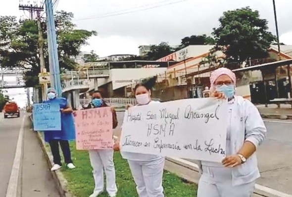 Personal del Hospital San Miguel Arcángel protestan por falta de recursos Personal del Hospital San Miguel Arcángel protestan por falta de recursos