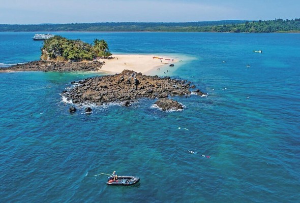 En Coiba se creará una estación científica experimental, la más grande del Pacífico centroamericano. En Coiba se creará una estación científica experimental, la más grande del Pacífico centroamericano.