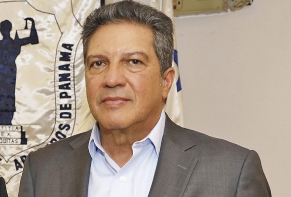 Norman Castro, presidente de la comisión que elabora el proyecto de la Acción de Tutela. Norman Castro, presidente de la comisión que elabora el proyecto de la Acción de Tutela.
