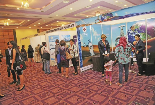 El mundo de las convenciones es competitivo y los países se esmeran por mostrar sus ofertas. El mundo de las convenciones es competitivo y los países se esmeran por mostrar sus ofertas.