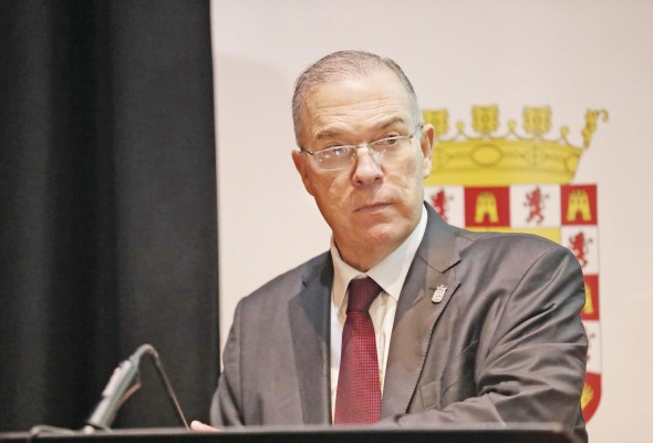 El municipio dijo que lo referente a la revocatoria lo trata un equipo legal contratado por el alcalde. El municipio dijo que lo referente a la revocatoria lo trata un equipo legal contratado por el alcalde.