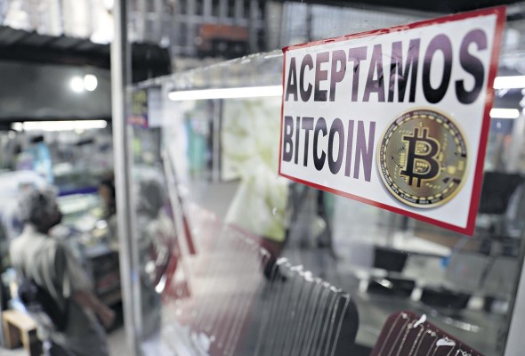 Fotografía de un local comercial que acepta criptomonedas como medio de pago, el 24 de febrero de 2022, en San Salvador. Fotografía de un local comercial que acepta criptomonedas como medio de pago, el 24 de febrero de 2022, en San Salvador.