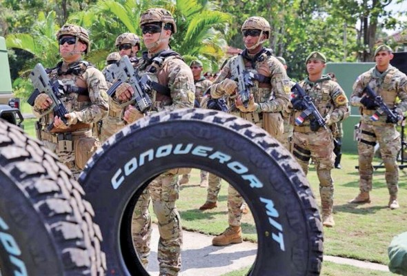 El Departamento de Defensa de EE.UU. dona a Panamá 63 'jeeps' valorados en $5 millones. El Departamento de Defensa de EE.UU. dona a Panamá 63 'jeeps' valorados en $5 millones.