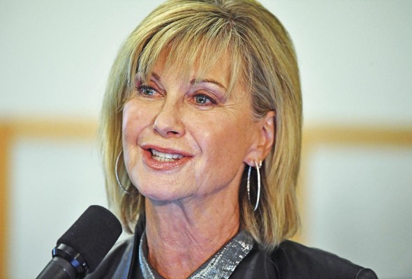 Fotografía de archivo fechada el 12 de septiembre de 2017 que muestra a la cantante y actriz Olivia Newton-John. Fotografía de archivo fechada el 12 de septiembre de 2017 que muestra a la cantante y actriz Olivia Newton-John.