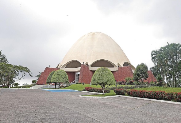 El templo llegó a su 50 aniversario en abril de este año cuando todavía había algunas restricciones de reunión. El templo llegó a su 50 aniversario en abril de este año cuando todavía había algunas restricciones de reunión.