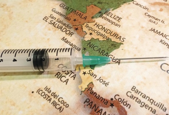 De acuerdo con Mossi, solo una “campaña de vacunación agresiva” permitirá poner coto a la crisis sanitaria regional; esto implica impulsar el desarrollo científico y minimizar la dependencia de las importaciones. De acuerdo con Mossi, solo una “campaña de vacunación agresiva” permitirá poner coto a la crisis sanitaria regional; esto implica impulsar el desarrollo científico y minimizar la dependencia de las importaciones.