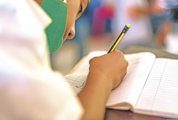 Se necesita un cambio completo en el pensum educativo que permita estudiar más a profundidad sobre matemáticas, ciencias, español y tecnología. Se necesita un cambio completo en el pensum educativo que permita estudiar más a profundidad sobre matemáticas, ciencias, español y tecnología.