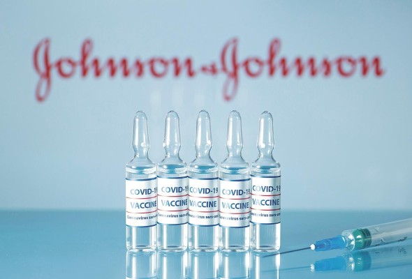 La vacuna de J&J es de vector de adenovirus, al igual que la de AstraZeneca. La vacuna de J&J es de vector de adenovirus, al igual que la de AstraZeneca.