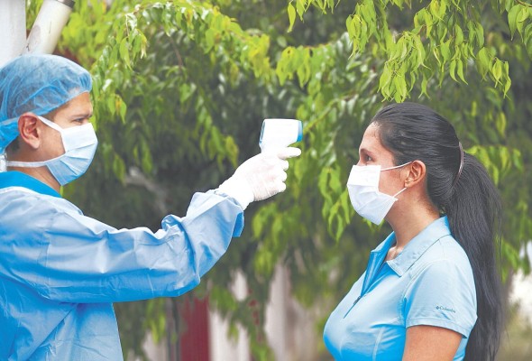 Hasta la fecha, no hay vacunas o medicamentos específicos contra la COVID-19. Hasta la fecha, no hay vacunas o medicamentos específicos contra la COVID-19.